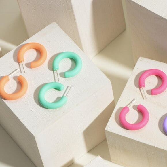 Green Matte Hoop Earrings - Picture 2 of 2